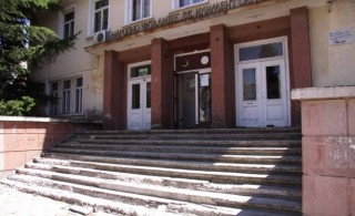 Кметът подписва за ремонта на читалище „Св.Кл.Охридски“