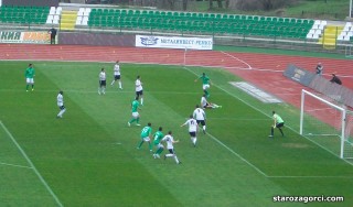 Берое отново разгроми Любимец