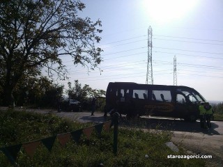 Стара Загора: Мъж е с черепно - мозъчна травма след катастрофа между кола и микробус