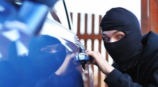 Автоджамбази посегнаха на поредно возило под липите