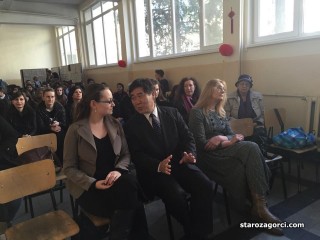 Стара Загора: Учениците от СОУ “Максим Горки“ посрещнаха тържествено китайската Нова година