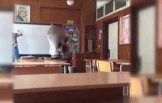 Наказват десетокласници от старозагорско училище за гавра с преподавател 