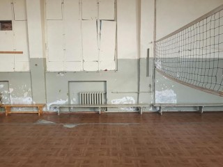 Родители настояват за спешен ремонт на физкултурния салон в СУ „Максим Горки“