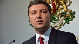 Драгомир Стойнев: В пълна безпомощност, ГЕРБ критикуват нашата програма, а тяхната още я няма
