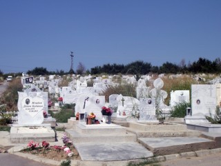 Свършиха гробните места в Стара Загора