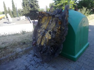 Вандали рушат старозагорския кв. „Железник“