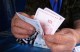 Съпрузи “изгоряха“ с 2600 лв. за мнимо лечение