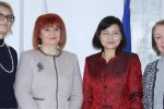Тази вечер преподаватели от цялата страна посрещат китайската Нова година в Стара Загора