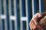 Повдигнаха обвинения срещу мъж, заканил се да убие две деца