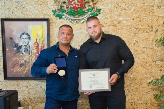 Националът по борба класически стил Радослав Георгиев стана “Почетен гражданин“ на община Мъглиж