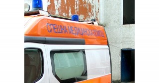 Водач пострада след като колата му се преобърна на изхода на старозагорското село Колена