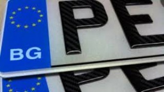 Хванаха “Мерцедес“ с фалшиви номера в центъра на Стара Загора