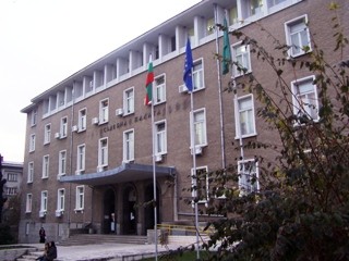 Оставиха в ареста 48-годишен мъж, обвинен в извършено умишлено убийство