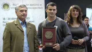 Шато Коларово най-хубавото вино на Августиада 2013