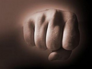 51-годишен мъж бит и ограбен от познат