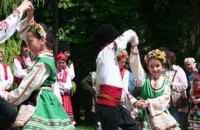 Над 250 деца пеят и танцуват на Цветница в Стара Загора