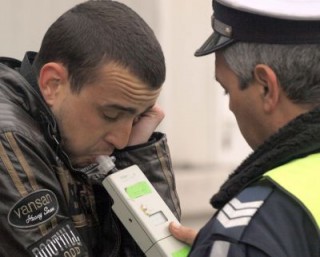 Пиян с 2,21 предизвика катастрофа и избяга