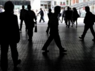 Обществен дебат относно младежката емиграция