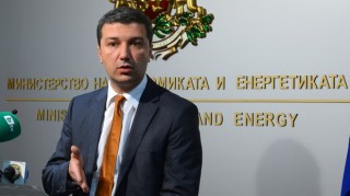 Драгомир Стойнев: 360 000 енергийно бедни семейства ще бъдат подпомогнати ако се използва направения от нашето управление модел 