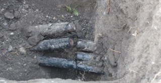 Задържаха иманяри при разкопаване в Казанка