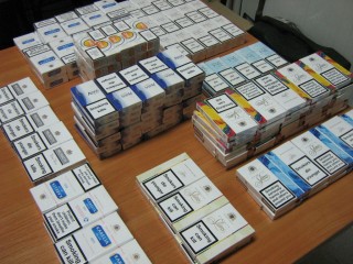 Задигнаха 500 кутии цигари и 20 лева от магазин