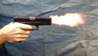 Междусъседска свада завърши с два изтрела