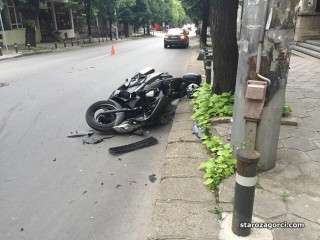 Стара Загора: Катастрофа до Езикова гимназия с мотоциклет