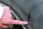Нарязаха гумите и обраха автомобил в Стара Загора