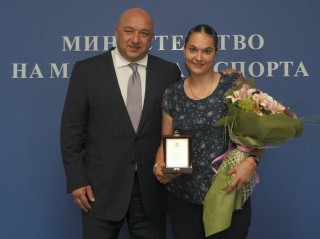 Старозагорка беше отличена с почетен плакет от министър Кралев за бронза в Баку