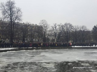 Стара Загора: ВИДЕО:36-годишния Горан Гънчев се пребори за Богоявленския кръст в Стара Загора