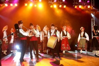 Днес коледен концерт на общински фолклорен ансамбъл “Загоре“ в Операта