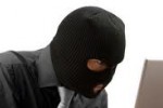 Оставиха в ареста рецидивист посегнал и на лаптопа на свой приятел