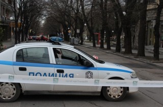 Празен куфар вдигна на крак полицията в Стара Загора
