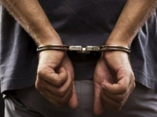 Оставиха в ареста 27-годишен мъж, попречил на полицаи да извършат проверка