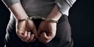 Оставиха в ареста двама младежи за въоръжен обир на магазин в Стара Загора