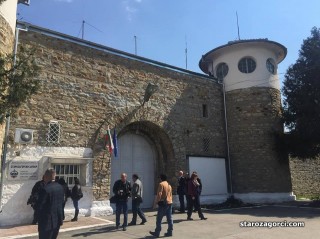 Надзиратели от старозагорския затвор протестираха днес