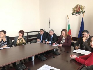 Бизнеса и образованието дискутираха “Младежката безработица- тенденции и перспективи“  в Стара Загора