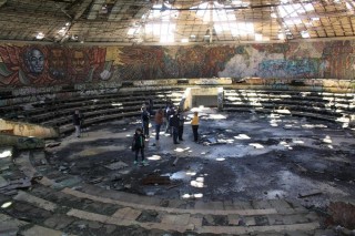 Отключиха за малко официалния вход на паметника Бузлуджа