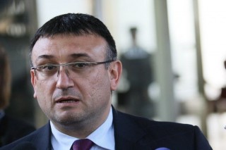  Министър Младен Маринов ще посети Стара Загора, за да оповестят подробности около разследването на взривения банкомат