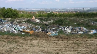 Нерегламентирано сметище по околовръстното шосе на Стара Загора