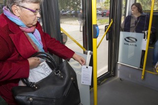 Старозагорци четат стихове на свои съграждани в градския транспорт