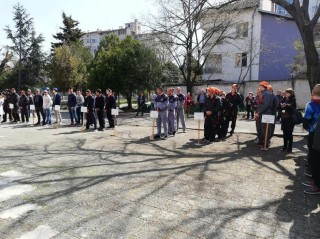 Старозагорски ученици победиха в състезание за млад монтьор и водач