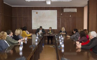 Изграждане на смарт хъб и карта на опасните за селфита зони предлагат младежи