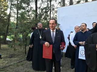 Старозагорският митрополит Киприан удостои директора на операта с орден
