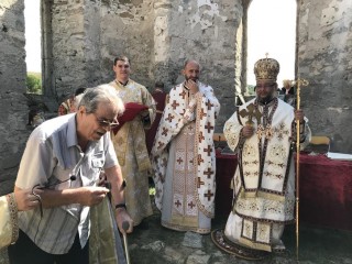 След 56 години храм оживя след Божествена света Литургия на старозагорския митрополит Киприан