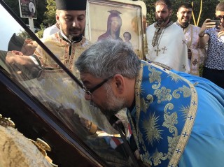Старозагорци посрещнаха две чудотворни икони на Света Богородица