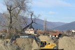 Изграждат 350-метровата дига край мъглижкото село Зимница