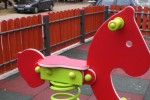 Задържаха 20-годишен мъж за разбиване на детски играчки в старозагорски парк