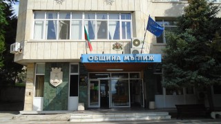 Стартира рехабилитация на улици в Мъглиж