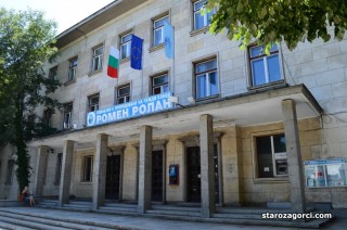 Още един ученик от ЕГ “Ромен Ролан“ с положителна проба за COVID-19
